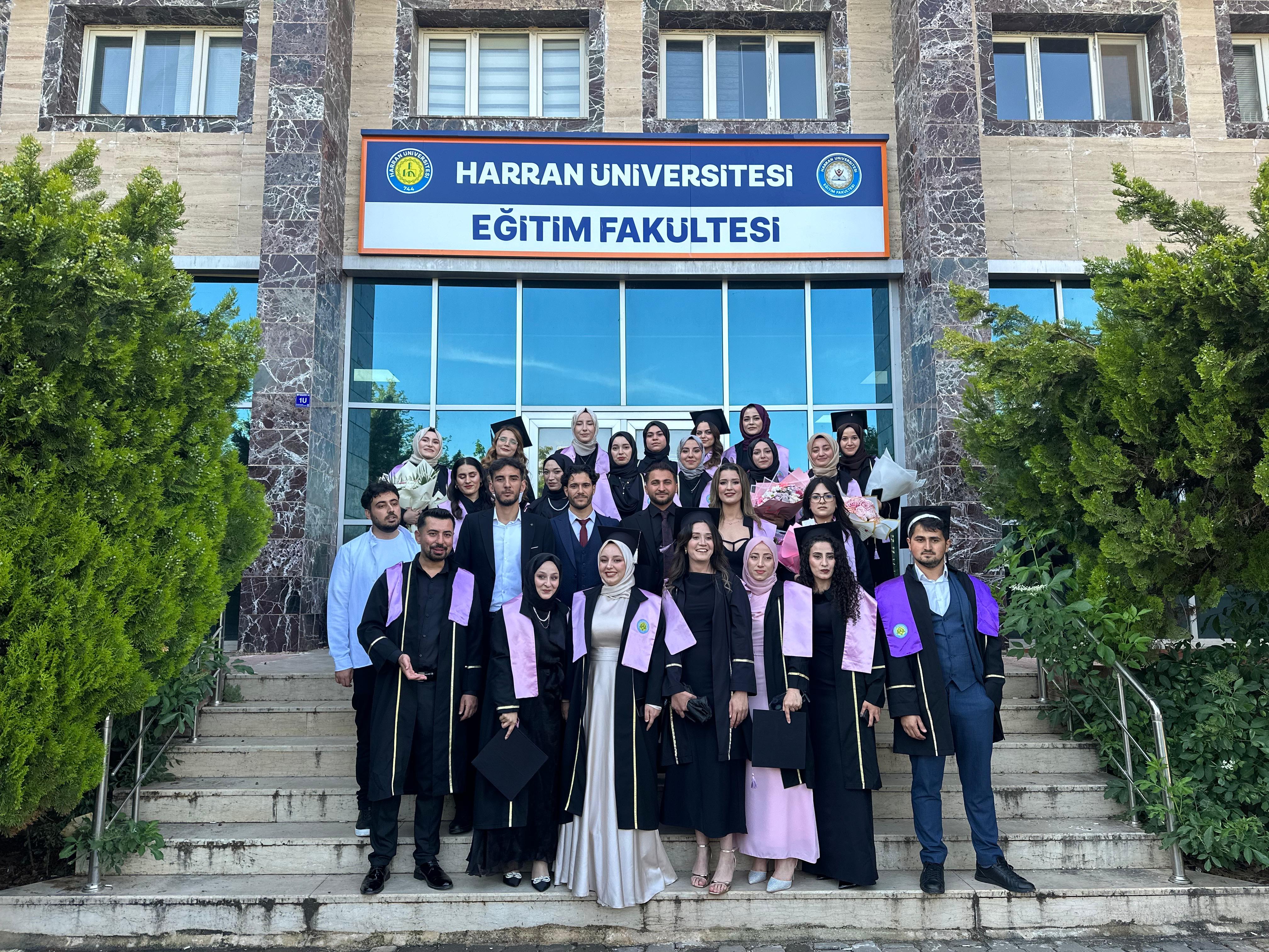 Fen Bilgisi Öğretmenliği Programında Mezuniyet Coşkusu